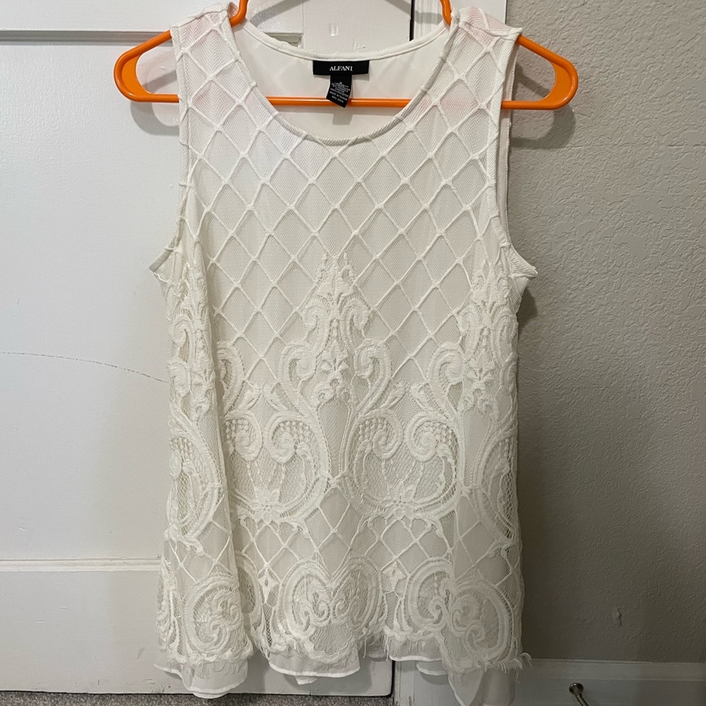 Alfani White Lace Top Size Small